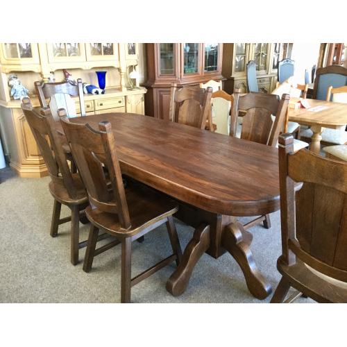 Rustikální masivní dubový stůl