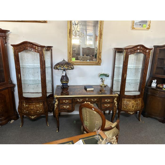 Zámecká barokní Vitrína s intarzii a bronzem