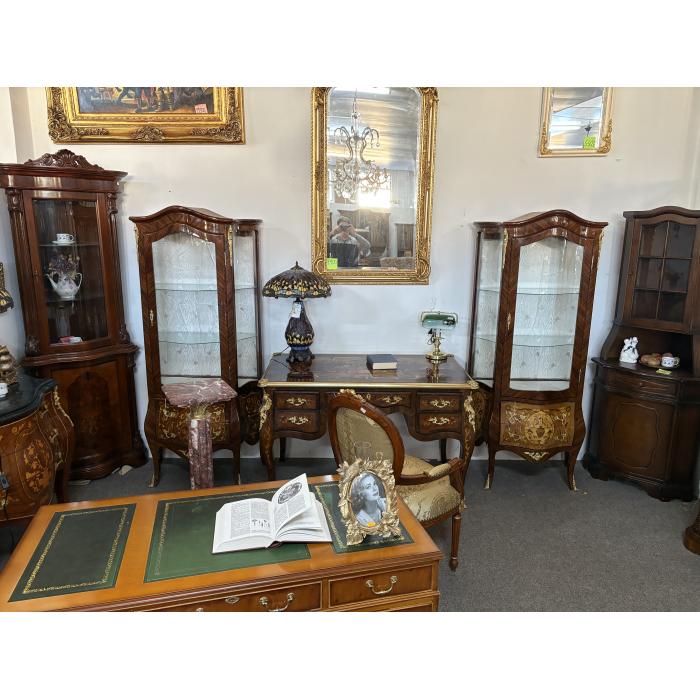 Zámecká barokní Vitrína s intarzii a bronzem