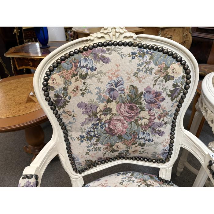 Zámecká barokni křesílka bílé s květinami