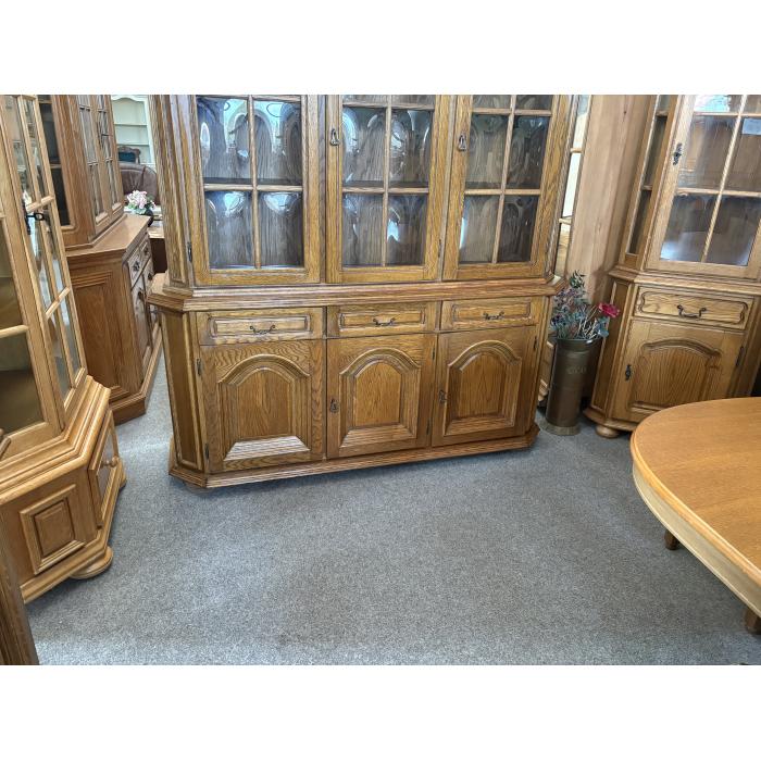 Rustikální vitrína d 175 cm