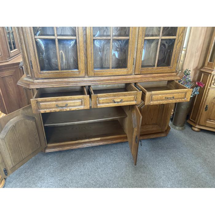 Rustikální vitrína d 175 cm