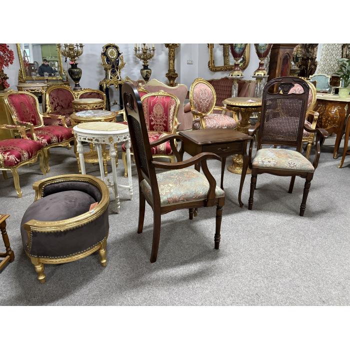 Rustikální zámecká křesílka tmavá