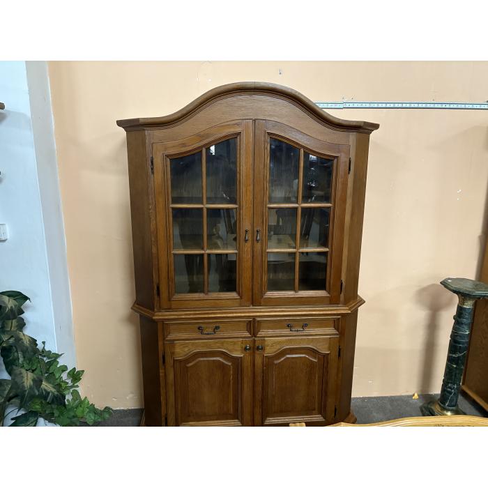 Rustikální vitrína d130