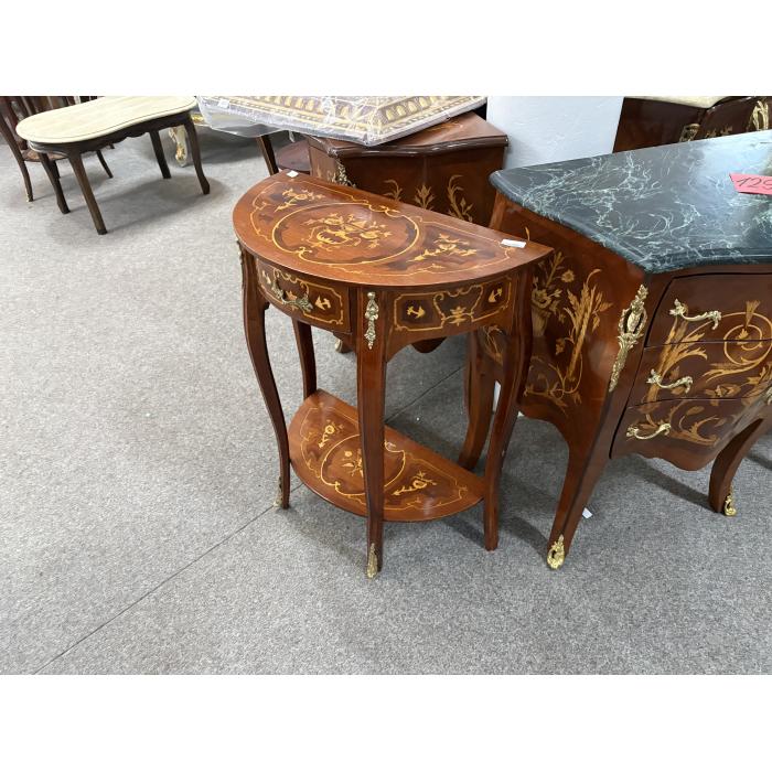 Barokní komoda půlkruhová délka 61