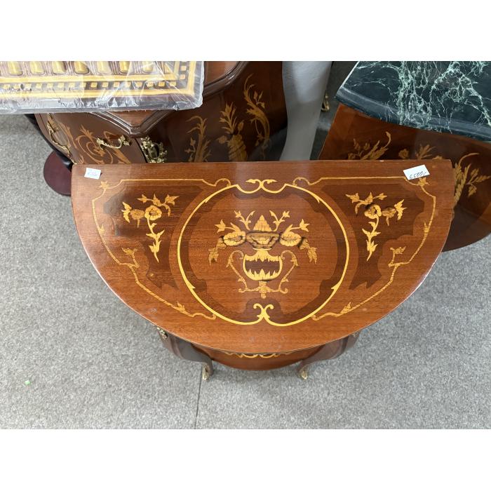 Barokní komoda půlkruhová délka 61