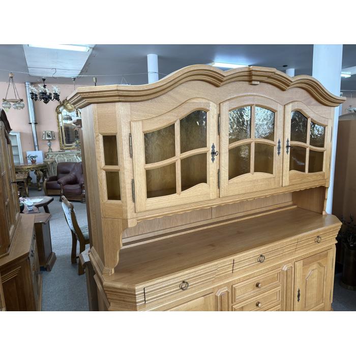 Celo masivni vitrína d206