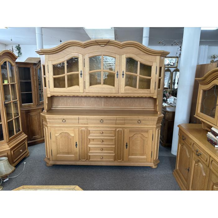 Celo masivni vitrína d206