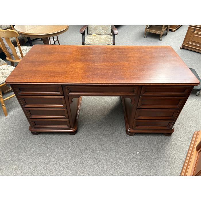 Rustikální psací stůl