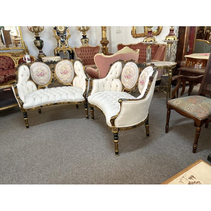 Zámecké řezbované sofa