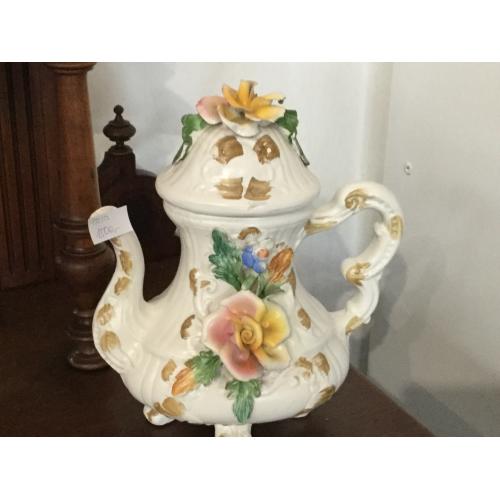 Zámecká porcelánová váza